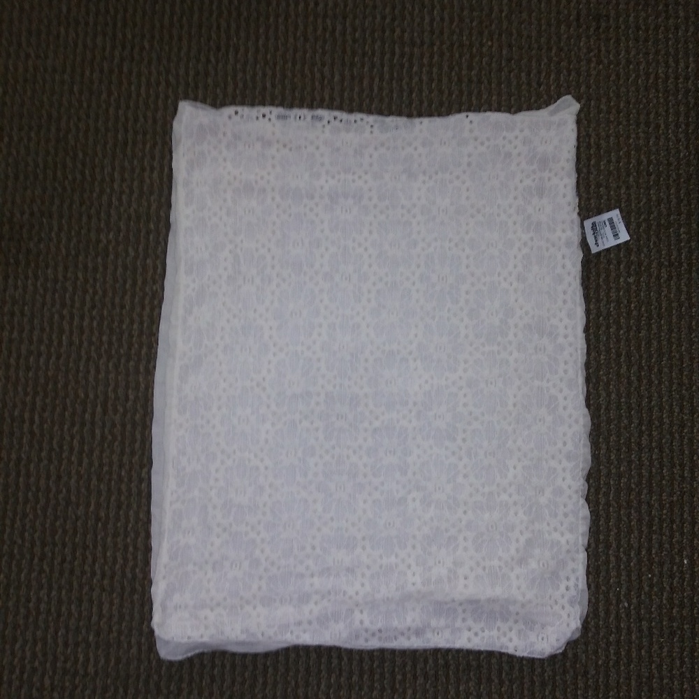 💜Cream infinity scarf. Never worn.